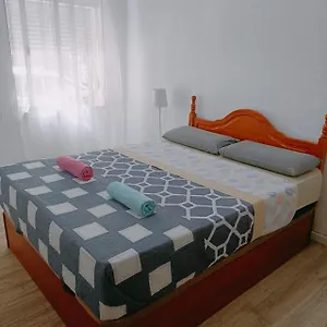 10-mins-walk-to-train-station-low-cost-youth-hostel.es-andalucia.com/